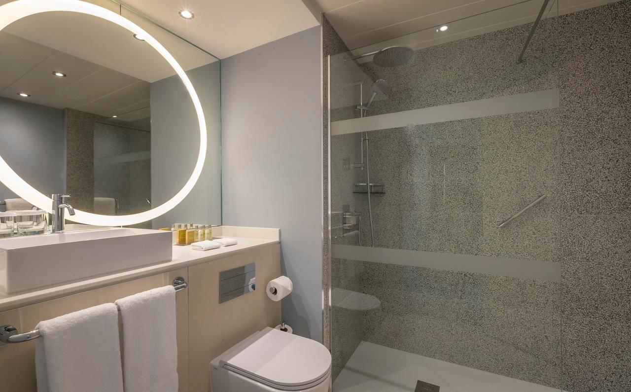 Отель The Morrison Dublin - a DoubleTree by Hilton Hotel Дублин