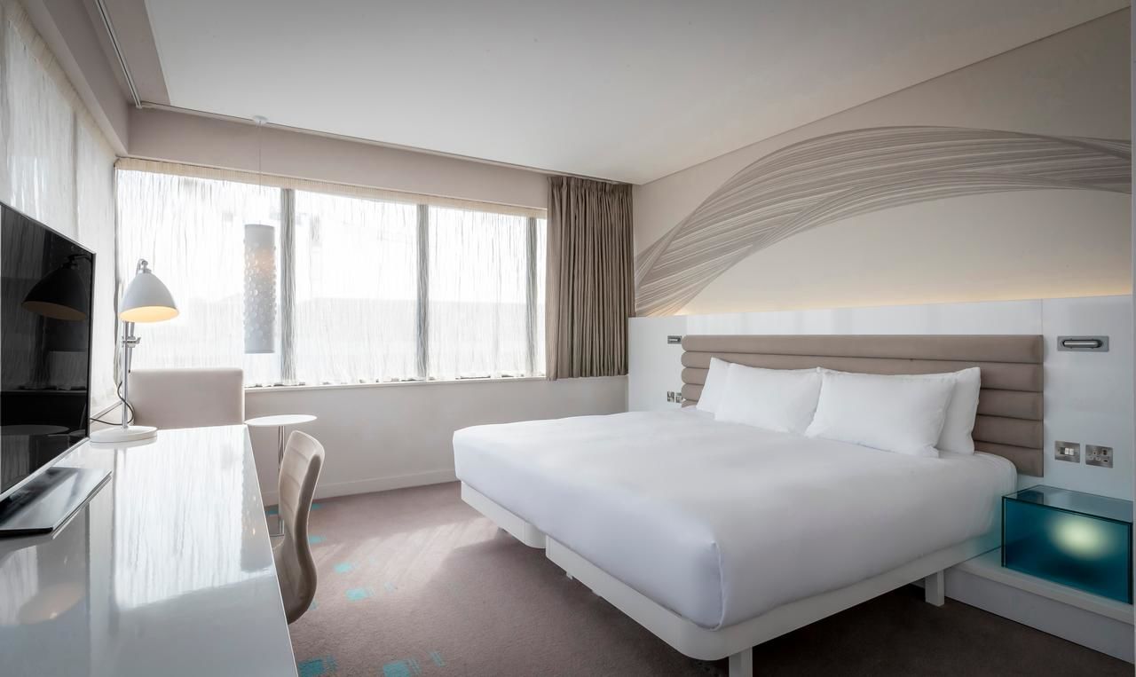 Отель The Morrison Dublin - a DoubleTree by Hilton Hotel Дублин