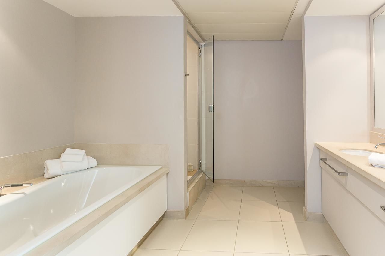 Отель The Morrison Dublin - a DoubleTree by Hilton Hotel Дублин
