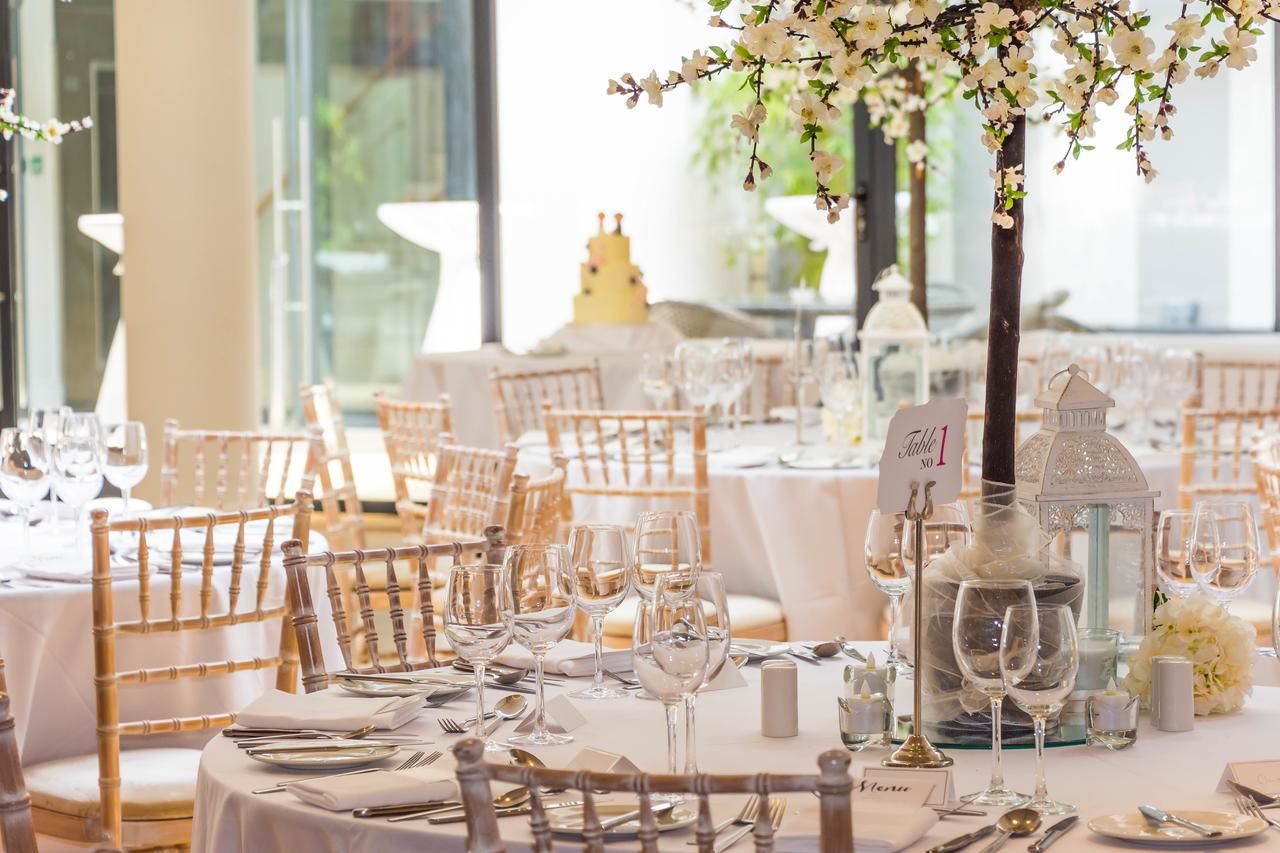 Отель The Morrison Dublin - a DoubleTree by Hilton Hotel Дублин