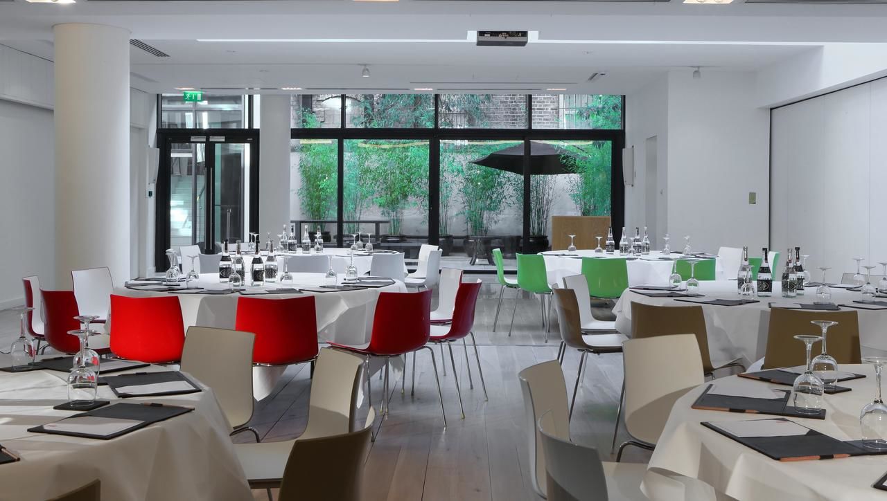 Отель The Morrison Dublin - a DoubleTree by Hilton Hotel Дублин-45