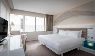 Отель The Morrison Dublin - a DoubleTree by Hilton Hotel Дублин Угловой номер с кроватью размера «king-size»-3