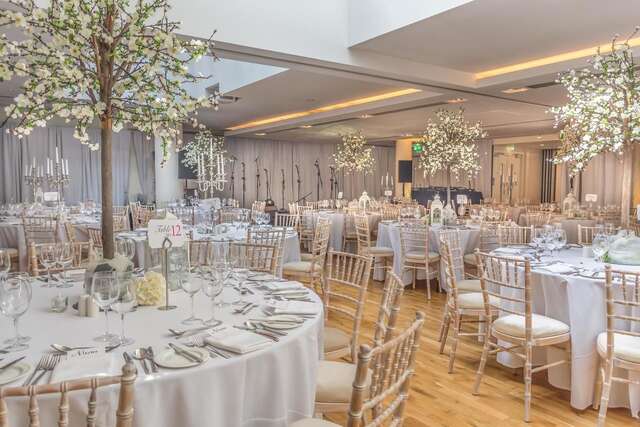 Отель The Morrison Dublin - a DoubleTree by Hilton Hotel Дублин-39