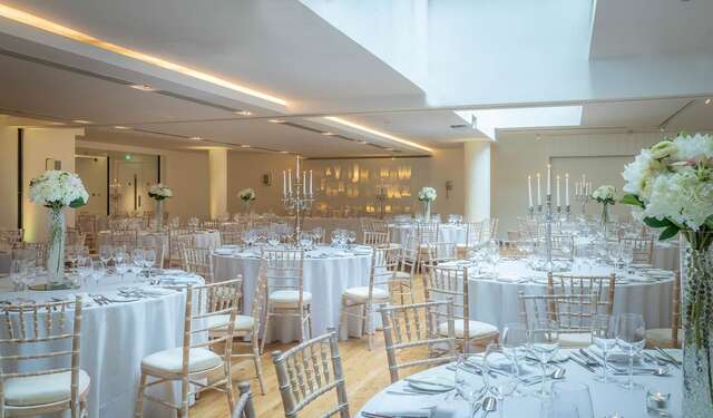 Отель The Morrison Dublin - a DoubleTree by Hilton Hotel Дублин-40